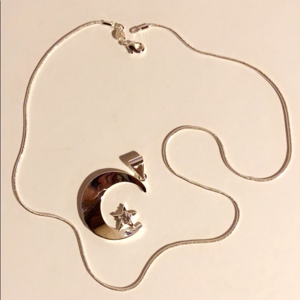 ✨ Sterling Silver Moon and Star Necklace ✨ - Picture 3 of 5